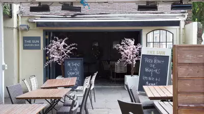 Best Pubs in Clapham: The Sun