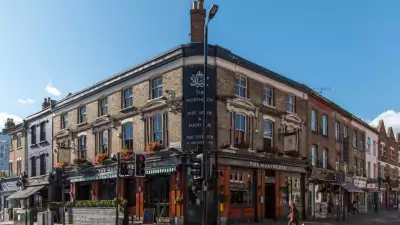 Best Pubs in Clapham: The Northcote