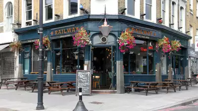 Best Pubs in Clapham: The Railway
