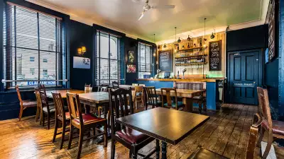 Best Pubs in Clapham: The Railway