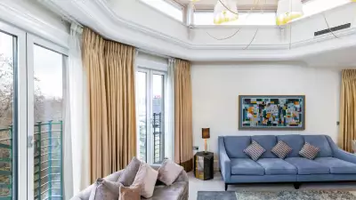 London Airbnb: HYDE PARK SUITE