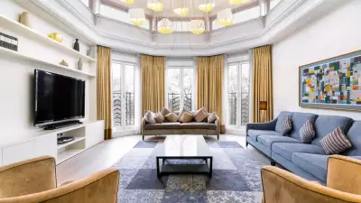 London Airbnb: HYDE PARK SUITE