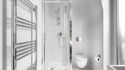 London Airbnb: HYDE PARK SUITE