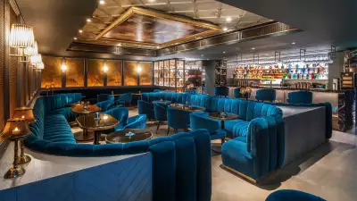 St James Bar at the Hotel Sofitel