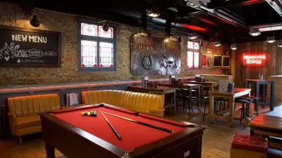 Hawkins Forge &ndash; Clapham Junction Pub