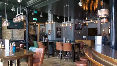 Hawkins Forge &ndash; Clapham Junction Pub