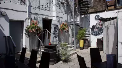 Hawkins Forge &ndash; Clapham Junction Pub