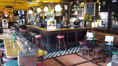 The Elephants Head pub, Camden
