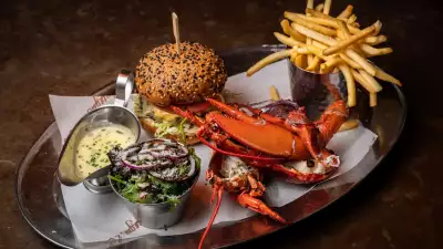 Burger & Lobster