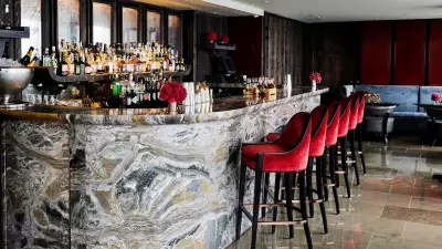 Gong Shangri-La &ndash; London Bridge Bars
