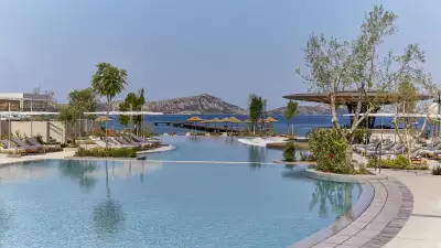 W Costa Navarino