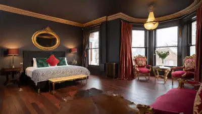 Valentine Rennie suite