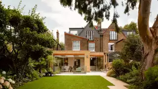 London Airbnb: Villa, Barnes