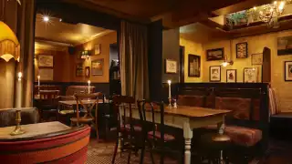 Best Pubs in Clapham: The Abbeville