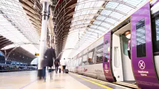 Heathrow Express boarding at Paddington