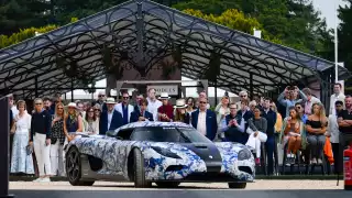 Guests enjoying Salon Privé Guests enjoying Salon Privé