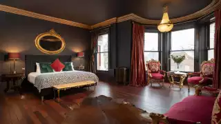 Valentine Rennie suite