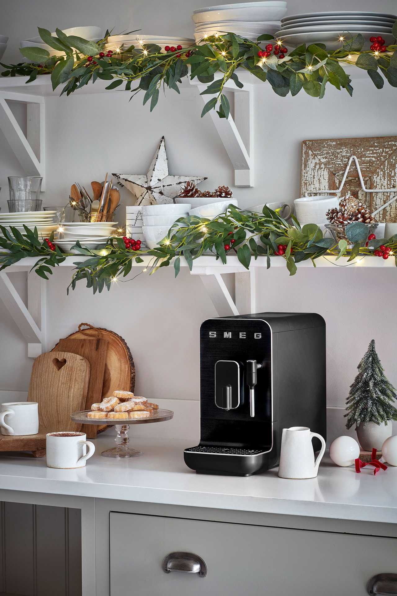 SMEG Limited-edition matte black BCC02