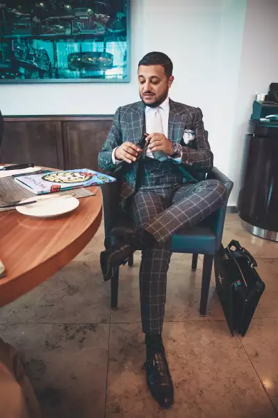 Watch Anish Instagram star
