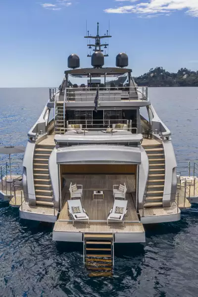 Pershing 140 superyacht