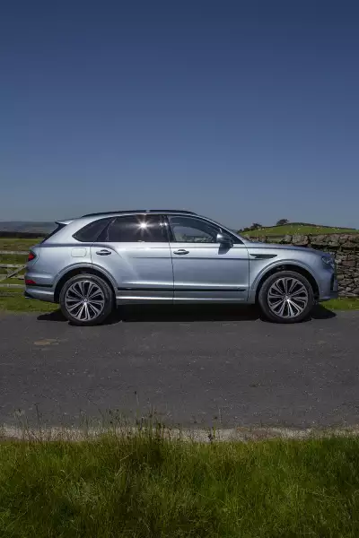 Bentley Bentayga 2