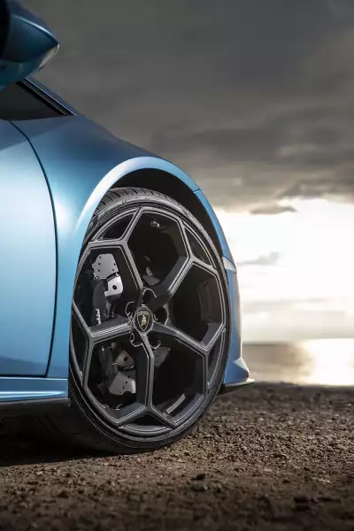 Lamborghini Huracan Evo RWD Spyder