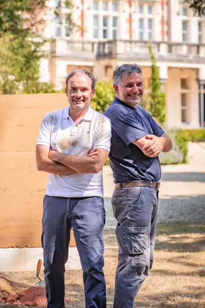 Tristan Le Lous with Ch&acirc;teau Cantenac Brown winemaker Jos&eacute; Sanfins