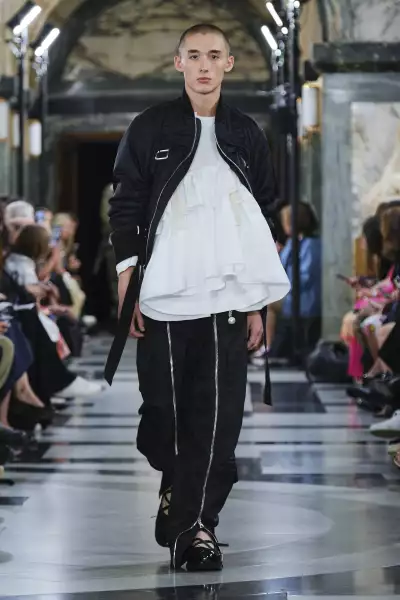 Simone Rocha SS23 catwalk show
