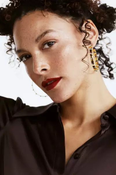 Mecia Simson