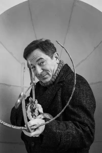 Jason Isaacs