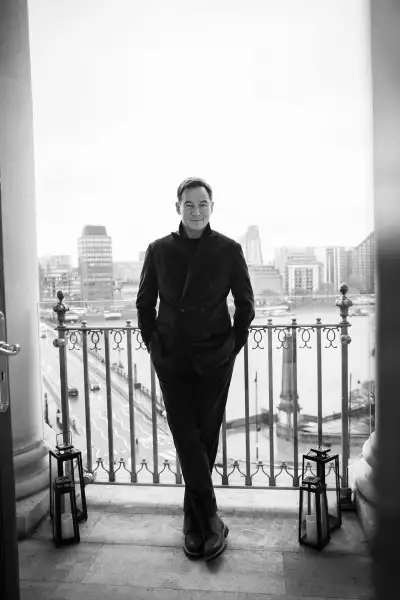 Jason Isaacs