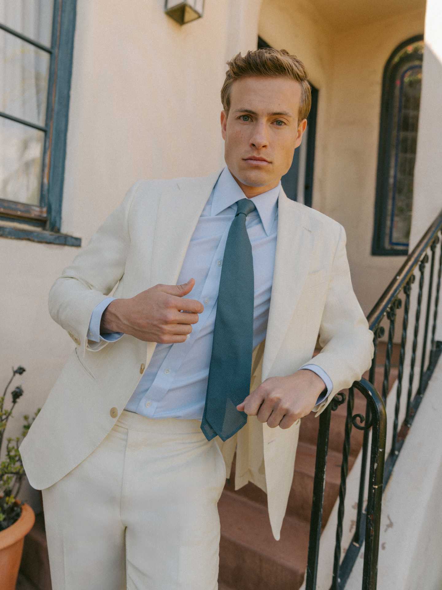 Thom Sweeney SS25 collection white linen suit Thom Sweeney SS25 collection white linen suit