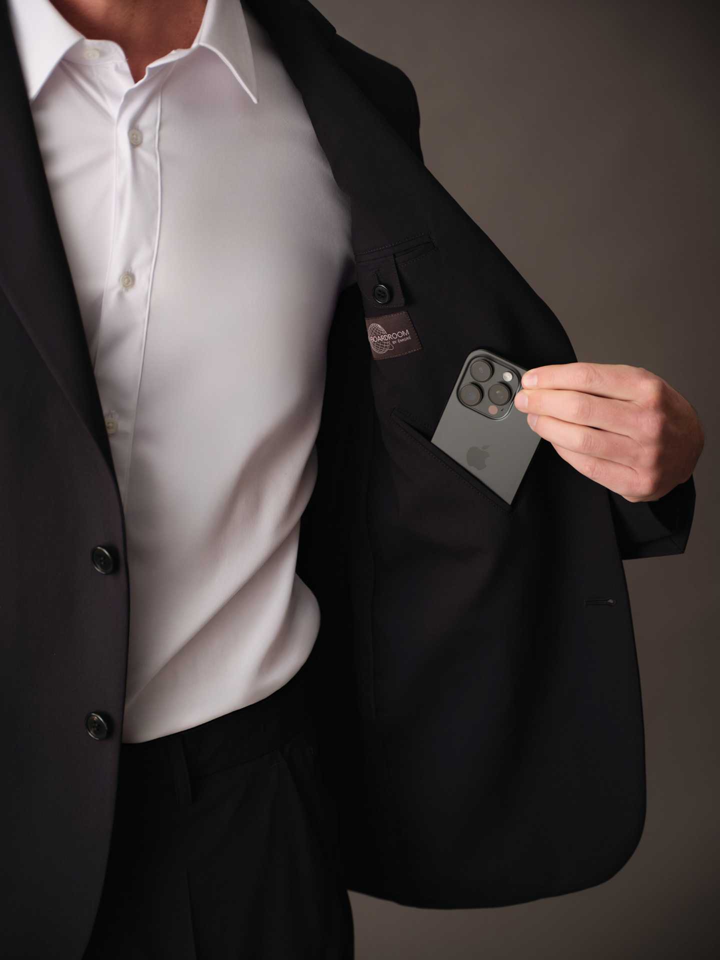 Emigr&eacute; C-suite All-Season Blazer