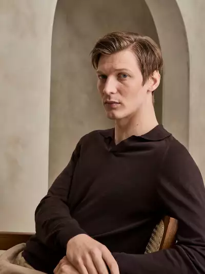 Sunspel Sea Island cashmere polo knitwear
