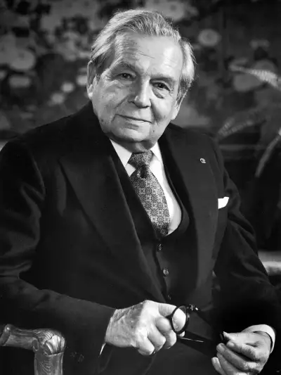 Harry Winston, widely known as the King of Diamonds, founded his eponymous company in 1932.