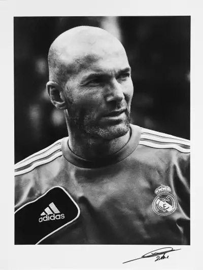A signed print by Zinedine Zidane, who scored for France during their wins in the both the 1998 and 2006 World Cup&trade; Finals.