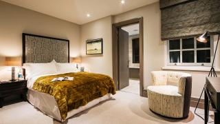 W1: Soho – 10 Soho Square W1: Soho – 10 Soho Square