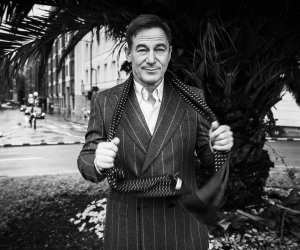 Jason Isaacs