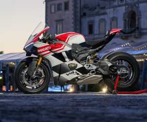 The Ducati Panigale V4 Tricolore