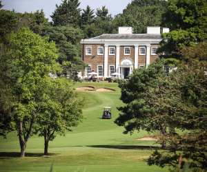 Hadley Wood clubhouse view