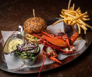 Burger & Lobster