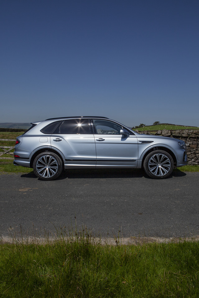 Bentley Bentayga 2 Bentley Bentayga 2