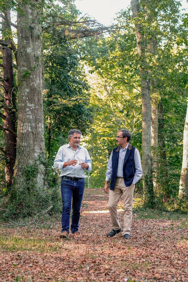 Tristan Le Lous with Château Cantenac Brown winemaker José Sanfins Tristan Le Lous with Château Cantenac Brown winemaker José Sanfins