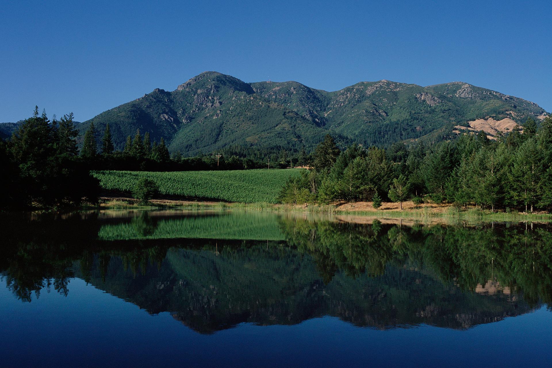 Knights Valley AVA in Sonoma County Knights Valley AVA in Sonoma County