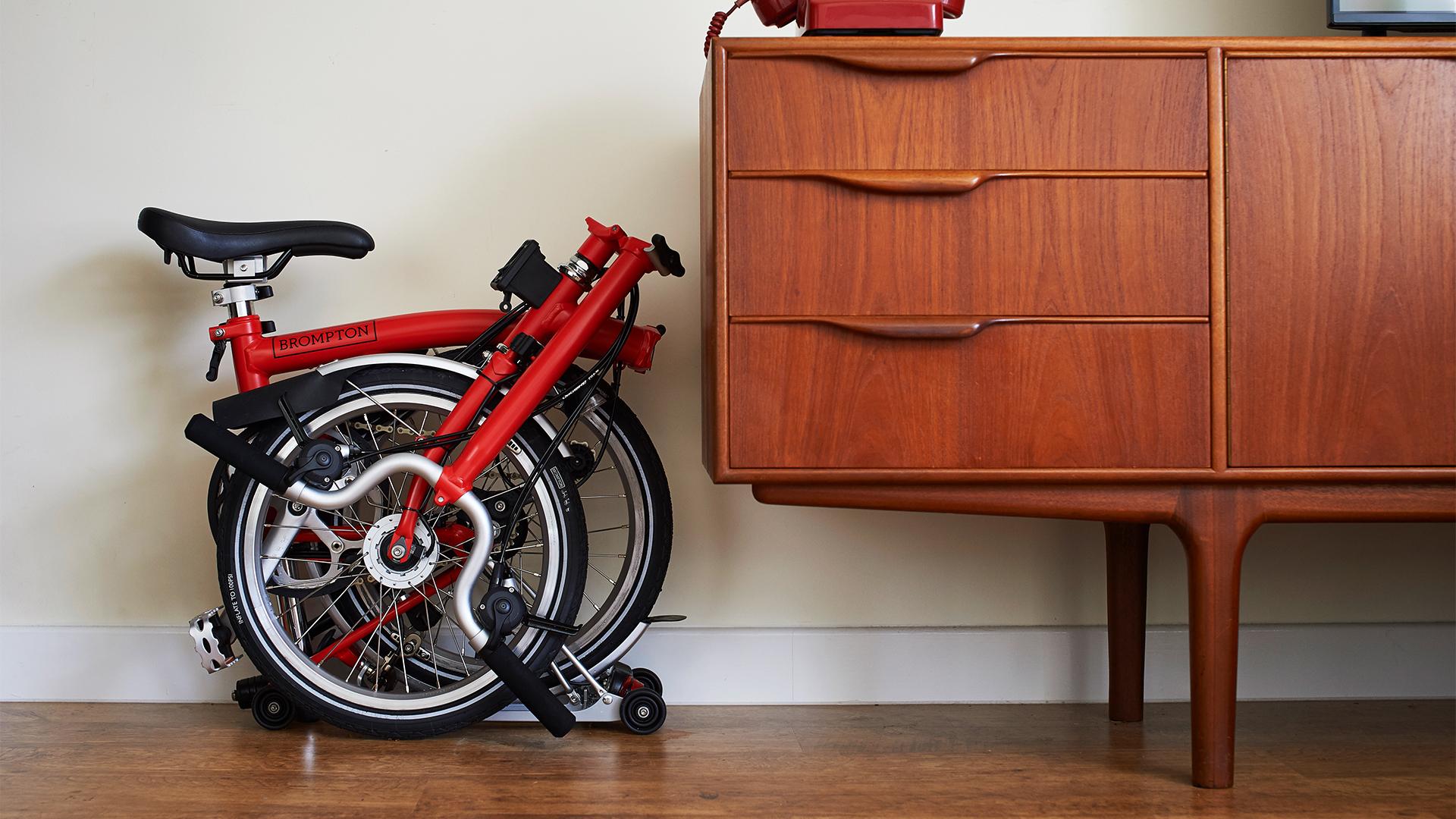 The Foldable Bike: Brompton S2L Signal Orange The Foldable Bike: Brompton S2L Signal Orange