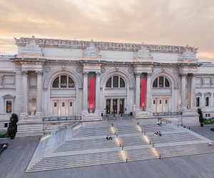 The Metropolitan Museum of Art, New York (Exterior)