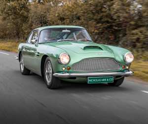 Aston Martin DB4 Series II