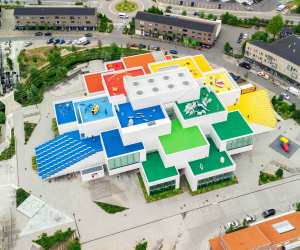 Lego House