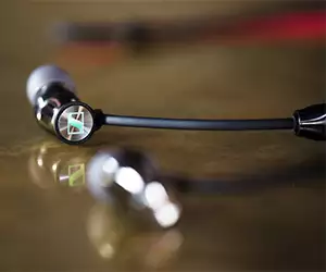 Sennheiser Momentum Free bluetooth headphones