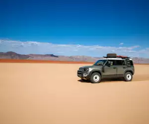 Land Rover Defender 110